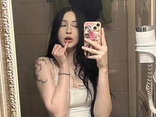 NastyLoona live webcam thumbnail