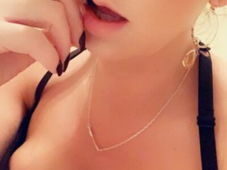 Natalieluxy live webcam thumbnail