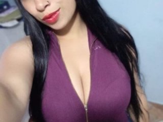 Nathaly_12 live webcam thumbnail