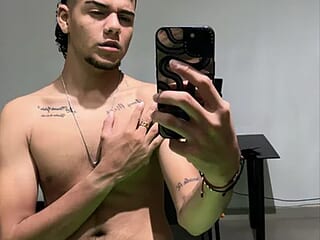 Nathan_mason_ live webcam thumbnail