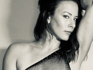 NaughtNat live webcam thumbnail