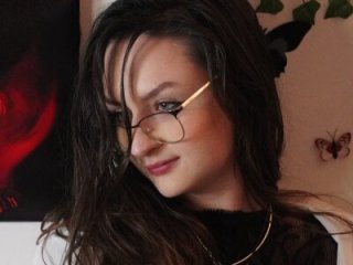 NaughtYHomemadE live webcam thumbnail