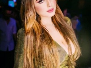 Naughty-Yousra live webcam thumbnail