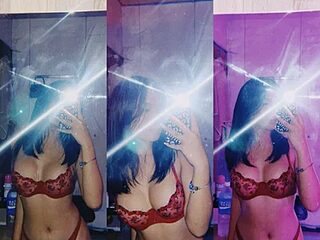 NaughtyJedGirl live webcam thumbnail