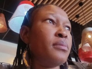 NaughtyMILFxox live webcam thumbnail