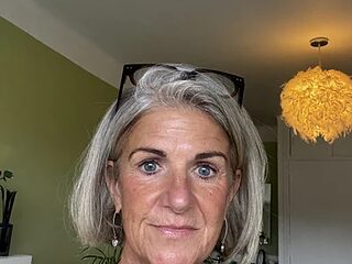 NaughtyMonicaUK live webcam thumbnail