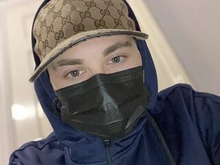 NaughtyStepson144 live webcam thumbnail