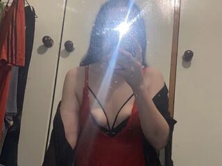Naughtyaussiezoe live webcam thumbnail