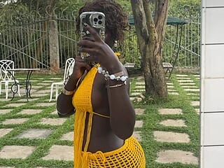 Naughtybabe21 live webcam thumbnail