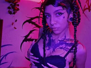 nanaismorelonely live webcam thumbnail