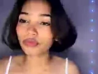 naomi9021 live webcam thumbnail