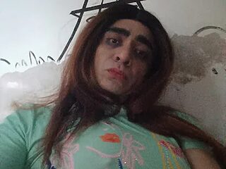 naomitrans32 live webcam thumbnail