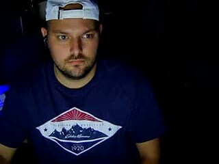 naplesmuncher live webcam thumbnail