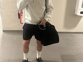 natemoor12 live webcam thumbnail