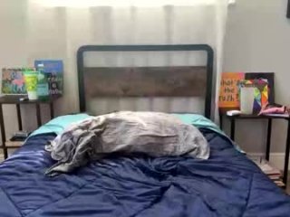 naughtynadia52 live webcam thumbnail