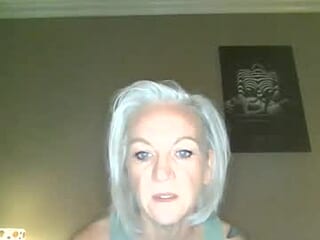 naughtynurse4you69 live webcam thumbnail