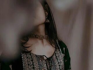 Neha_Sharma2 live webcam thumbnail