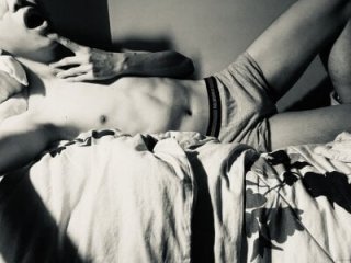 NerdyAsian1701 live webcam thumbnail