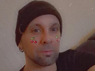NewBigcockhere live webcam thumbnail