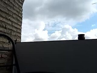 needweedalot live webcam thumbnail