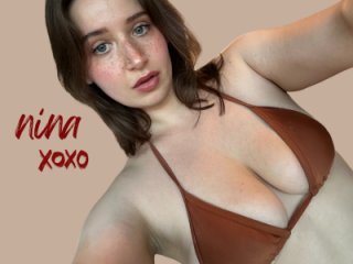 nerdynina live webcam thumbnail