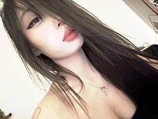 neverstoplovingme live webcam thumbnail