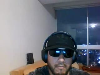 new_guy_551 live webcam thumbnail