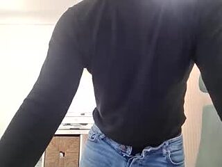 newhotguy92 live webcam thumbnail