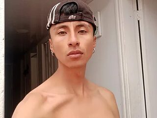 nexxtdoor_guy live webcam thumbnail