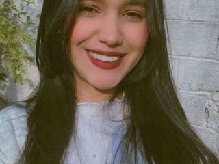 NhoanBrunette live webcam thumbnail