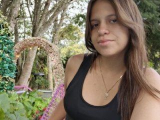 Nicki00120 live webcam thumbnail