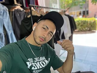 NicolasChest_xxx live webcam thumbnail