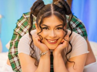 Nicolle_W live webcam thumbnail