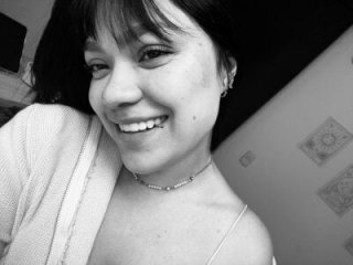 NikkiFlame live webcam thumbnail
