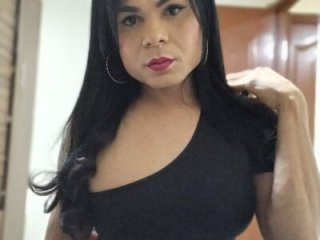 NikolSexyHot live webcam thumbnail