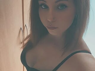 NinaBlack22 live webcam thumbnail