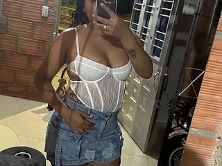 Ninibella live webcam thumbnail