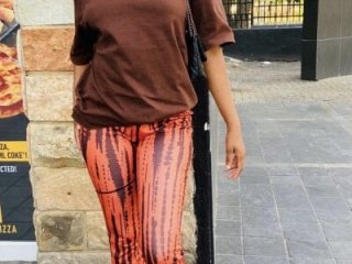 Nisha_102 live webcam thumbnail