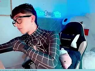 nico_prince live webcam thumbnail