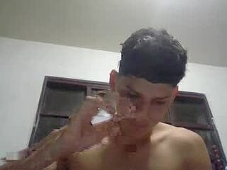 night_pricex live webcam thumbnail