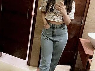 NOOR__MALIKA live webcam thumbnail
