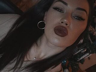 Noir_Kitty live webcam thumbnail