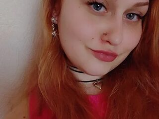 NoraLiin live webcam thumbnail