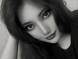 noa_bloom live webcam thumbnail