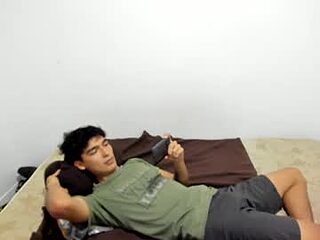 noah_curious live webcam thumbnail