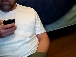 notjustmeumeanagain live webcam thumbnail