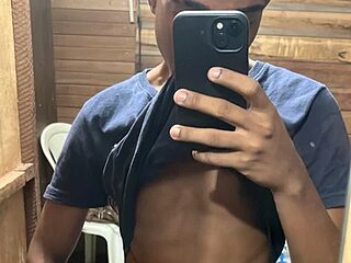 novinhooxz live webcam thumbnail