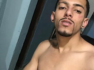 novinhopauzudo25 live webcam thumbnail