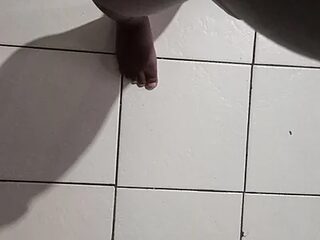 ogeee-Mzansi live webcam thumbnail