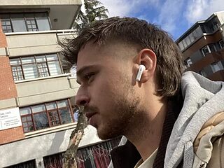 oguuxum live webcam thumbnail